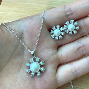 Pearl Daisy Chain Necklace Set, Flower Pearl Jewelry Set, Cubic Zirconia, Freshwater Pearl, Necklace Earrings Set for Wedding, Bridal Gift