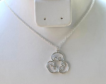 Sterling Silver Flower Pendant Necklace, Swirl Necklace, Best Friend of 3 Necklace, Three Sisters Necklace, Dainty Necklace, Christmas Gift