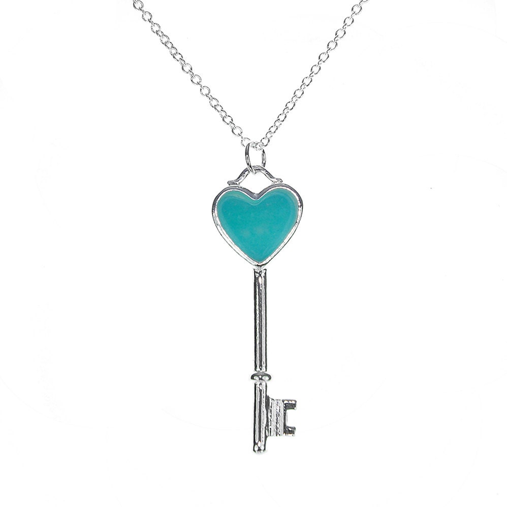 Tiffany blue heart key deals necklace