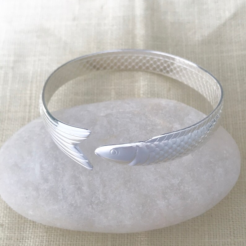 Cape Cod 999 Silver Fish Bangle Bracelet with Detailed
