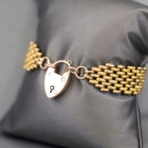 Victorian Heart Padlock Gate Link Bracelet in 9k … - image 5