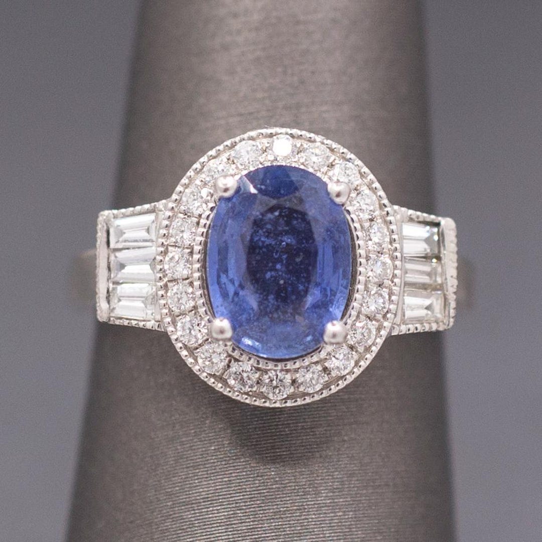 ヴィンテージ オーバル ブルー サファイア、ラウンド バゲット