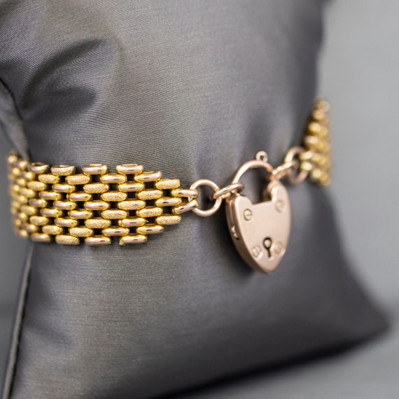 Victorian Heart Padlock Gate Link Bracelet in 9k … - image 8