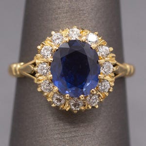 Vintage Blue Sapphire and Old Mine Cut Diamond Engagement Ring in 18k Yellow Gold