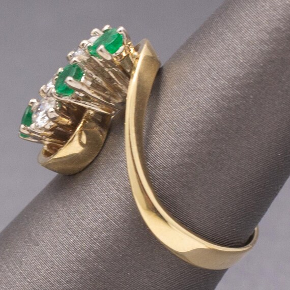 Elegant Emerald and Diamond Cluster Bypass Swirl … - image 10