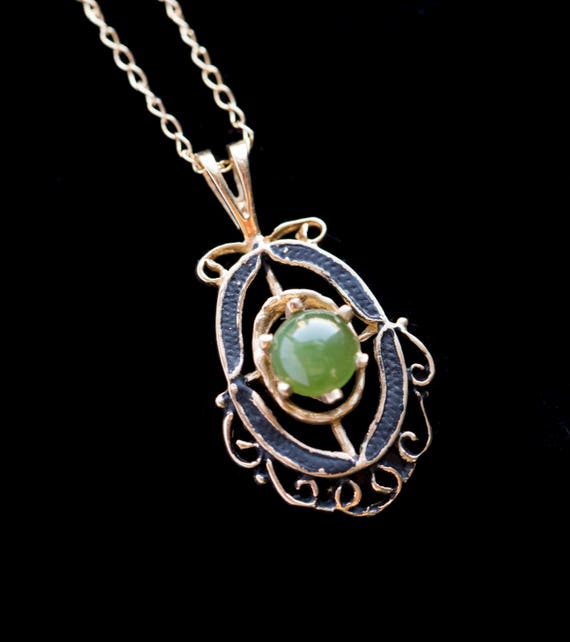 Victorian Nephrite Jade & Black Enamel Lavalier Ne