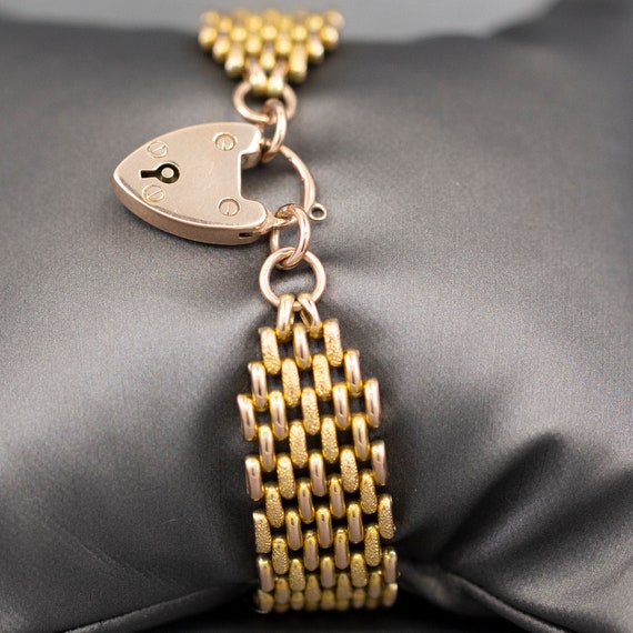 Victorian Heart Padlock Gate Link Bracelet in 9k … - image 7