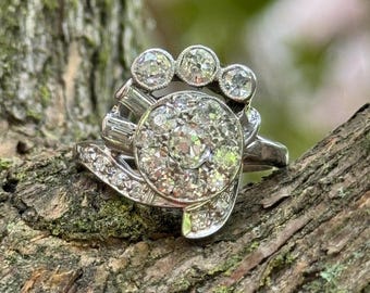 Early Retro Diamond Dinner Ring with Old European Cut and Baguettes in 14k White Gold