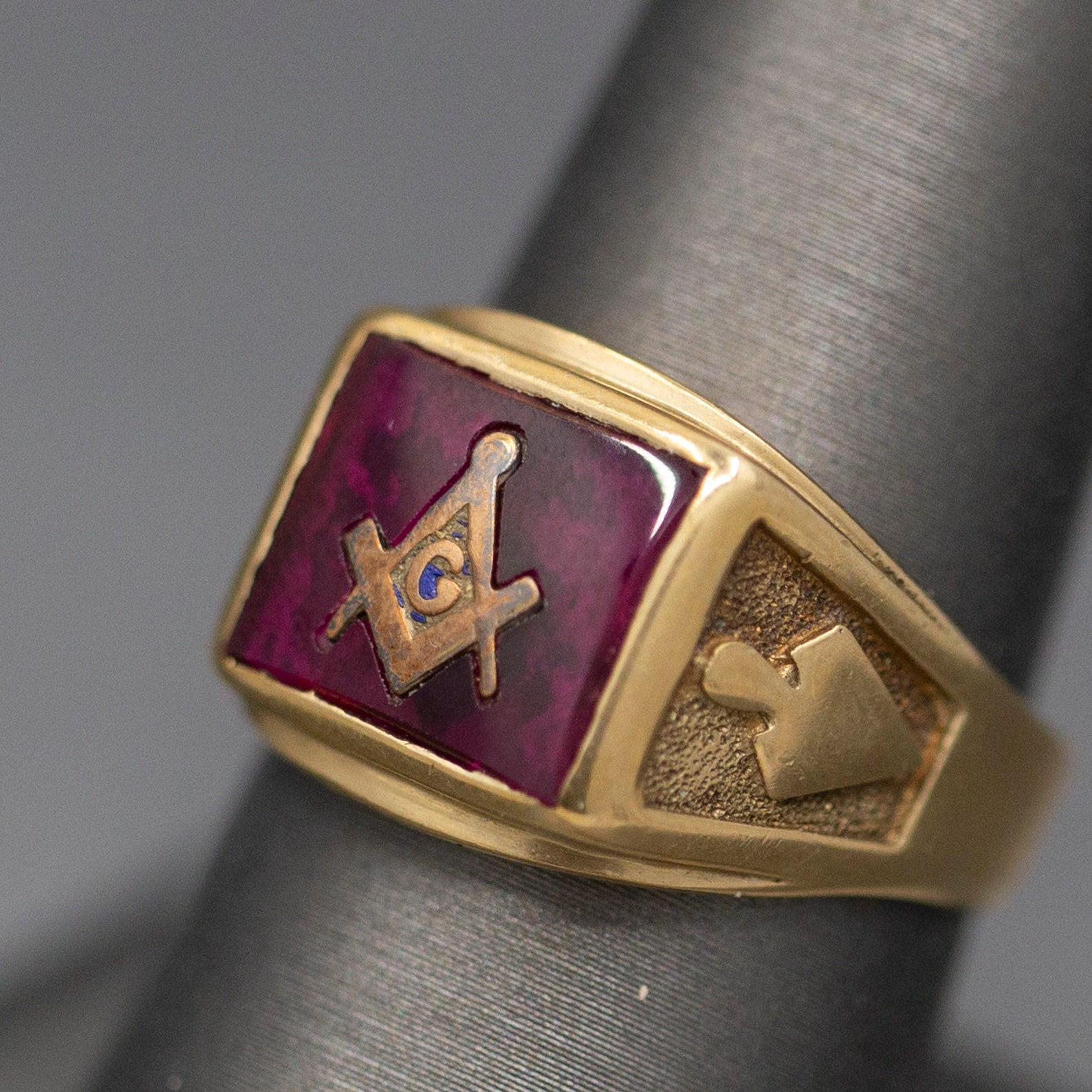 Vintage Masonic Ring with Synthetic Red Ruby in 10k Yellow Etsy