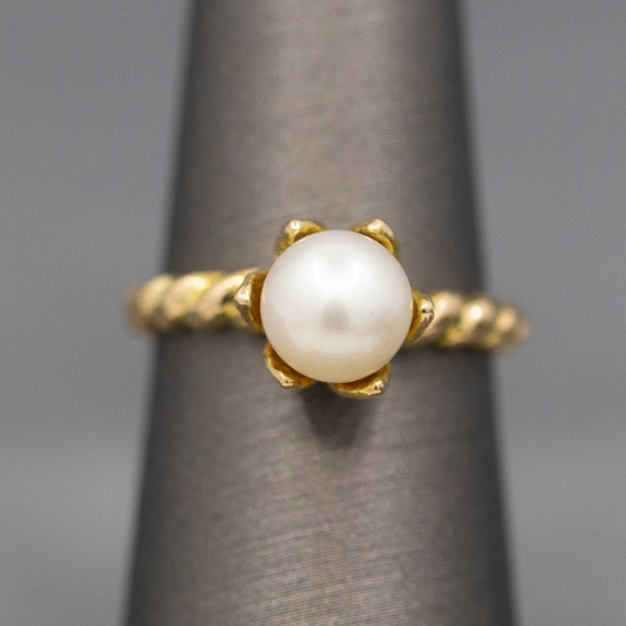 Perfect Pearl Flower Floral Solitaire Ring in 14k 