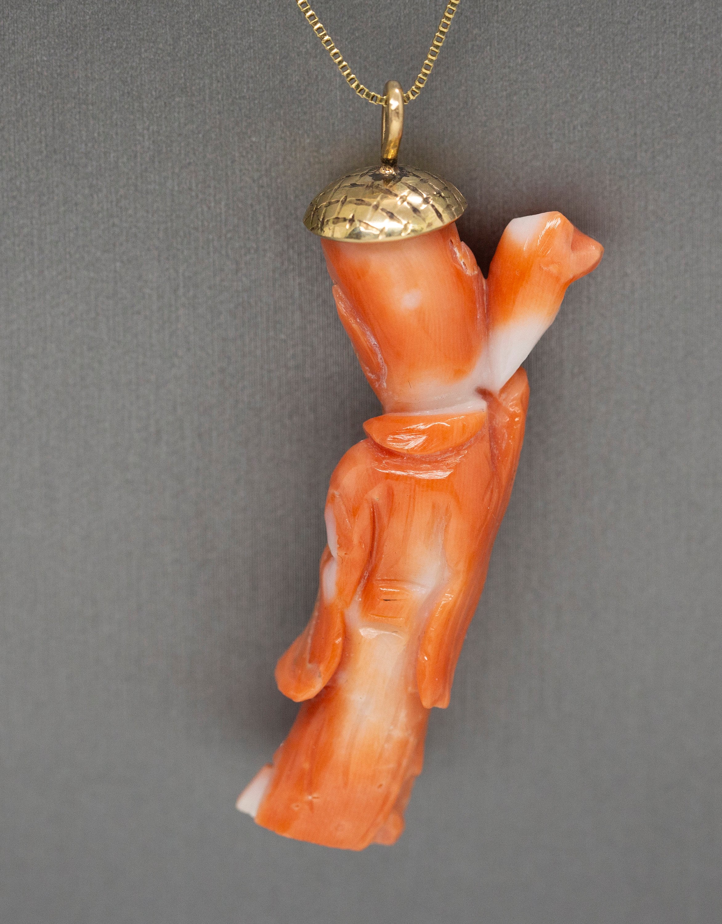 ヴィンテージ彫刻天然珊瑚古代中国の神ペンダントネックレス 14K 