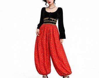 Mono estilo harem de Sandine Originals, estilo años 60/70, con corpiño de terciopelo negro. Talla 7.