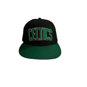 Boston Celtics Snapback-keps från New Era 9Fifty justerbar svart & grön NBA-logotyp