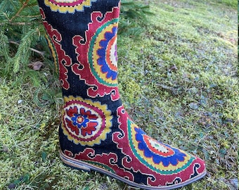 Embroidered Tall Riding Boots- Size 40 (US 10) Silk Petit Point Pointed Toe Uzbekistan Boho Festival Gypsy Ethnic Boho Folk Art Tribal