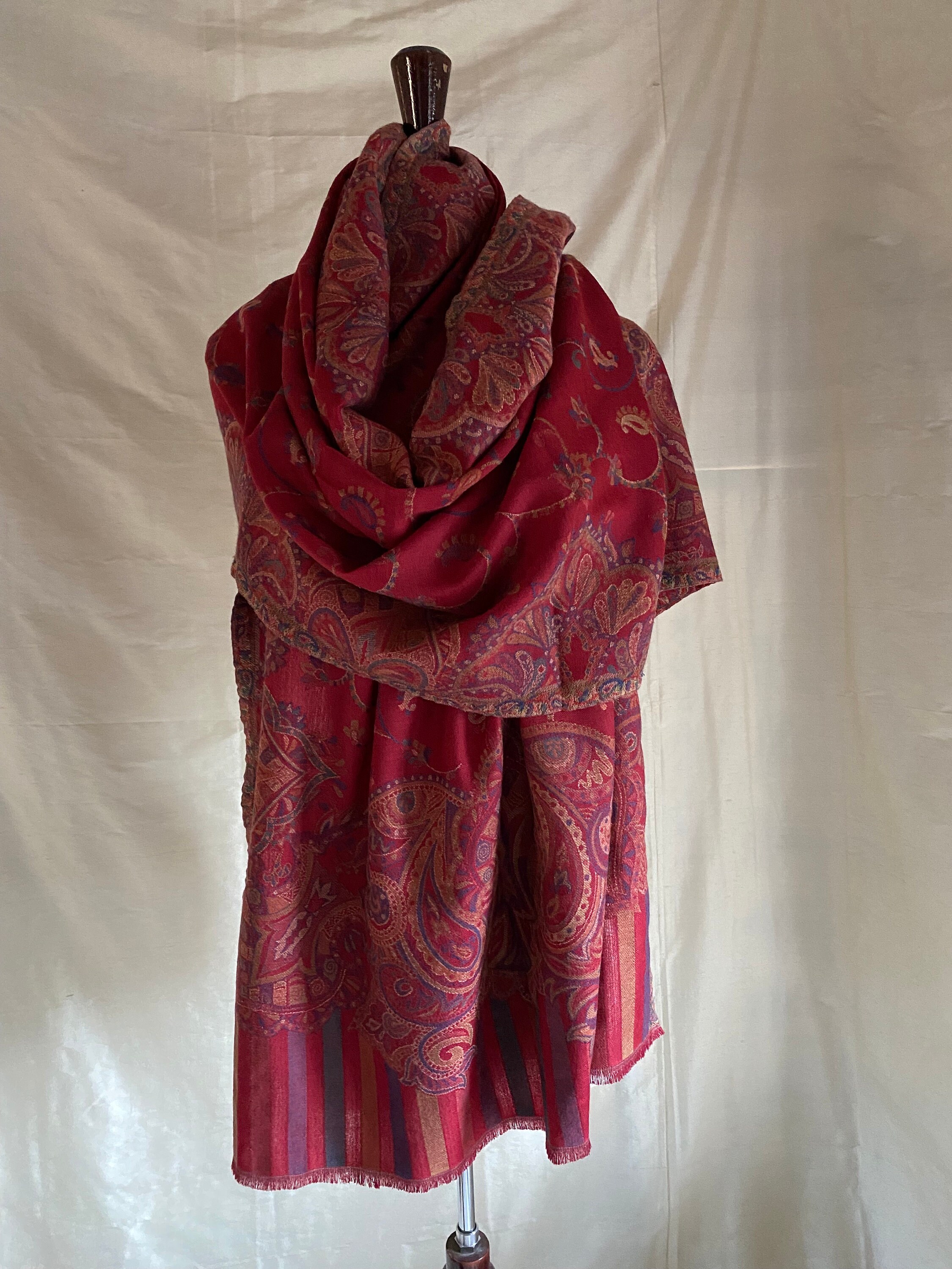 Amazon.com: Floral Paisley Pattern Shawl 36in×5.1in Graduate