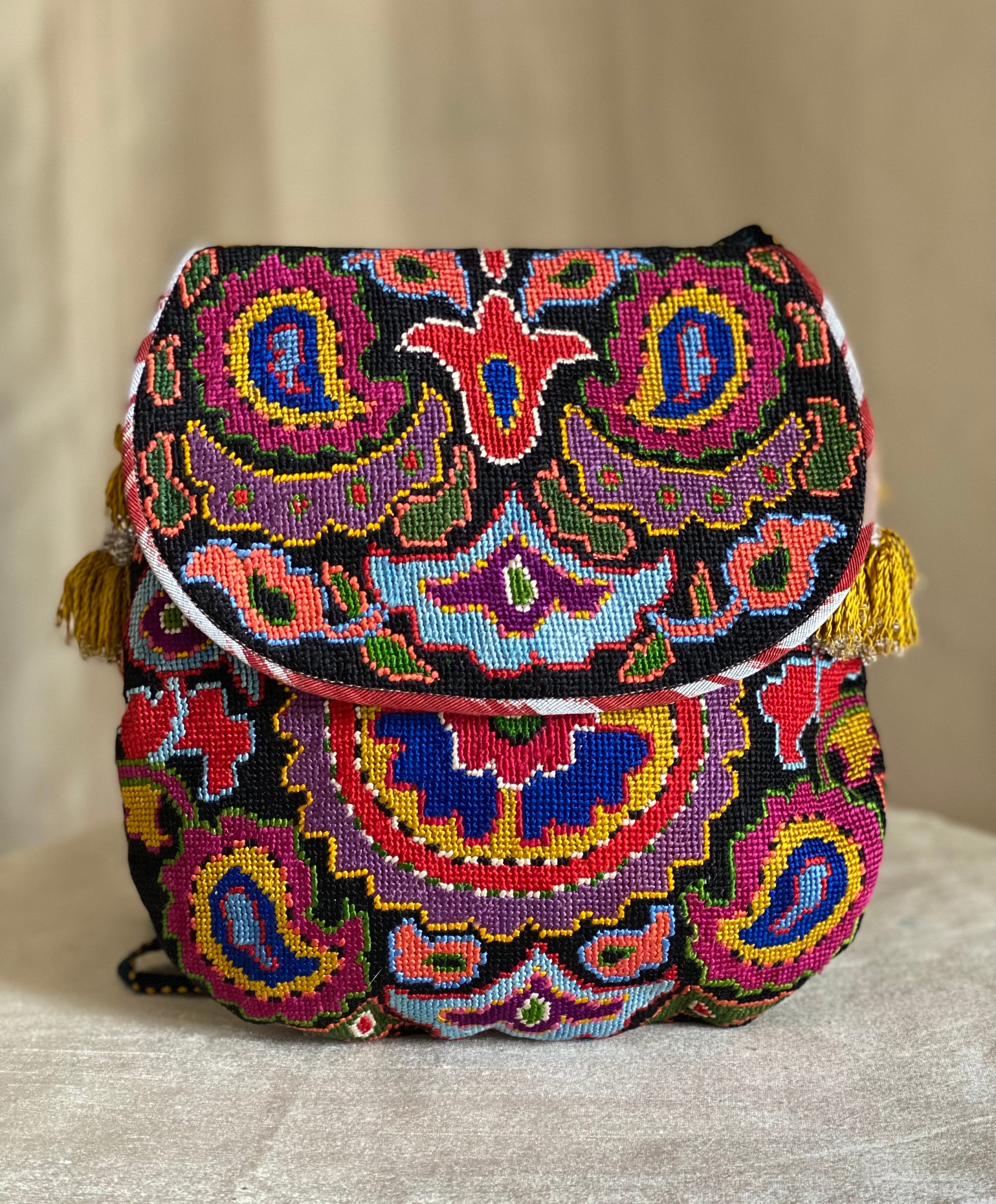 刺繍シルクハンドバッグ：プチポイントクロスボディウズベキスタン民芸 