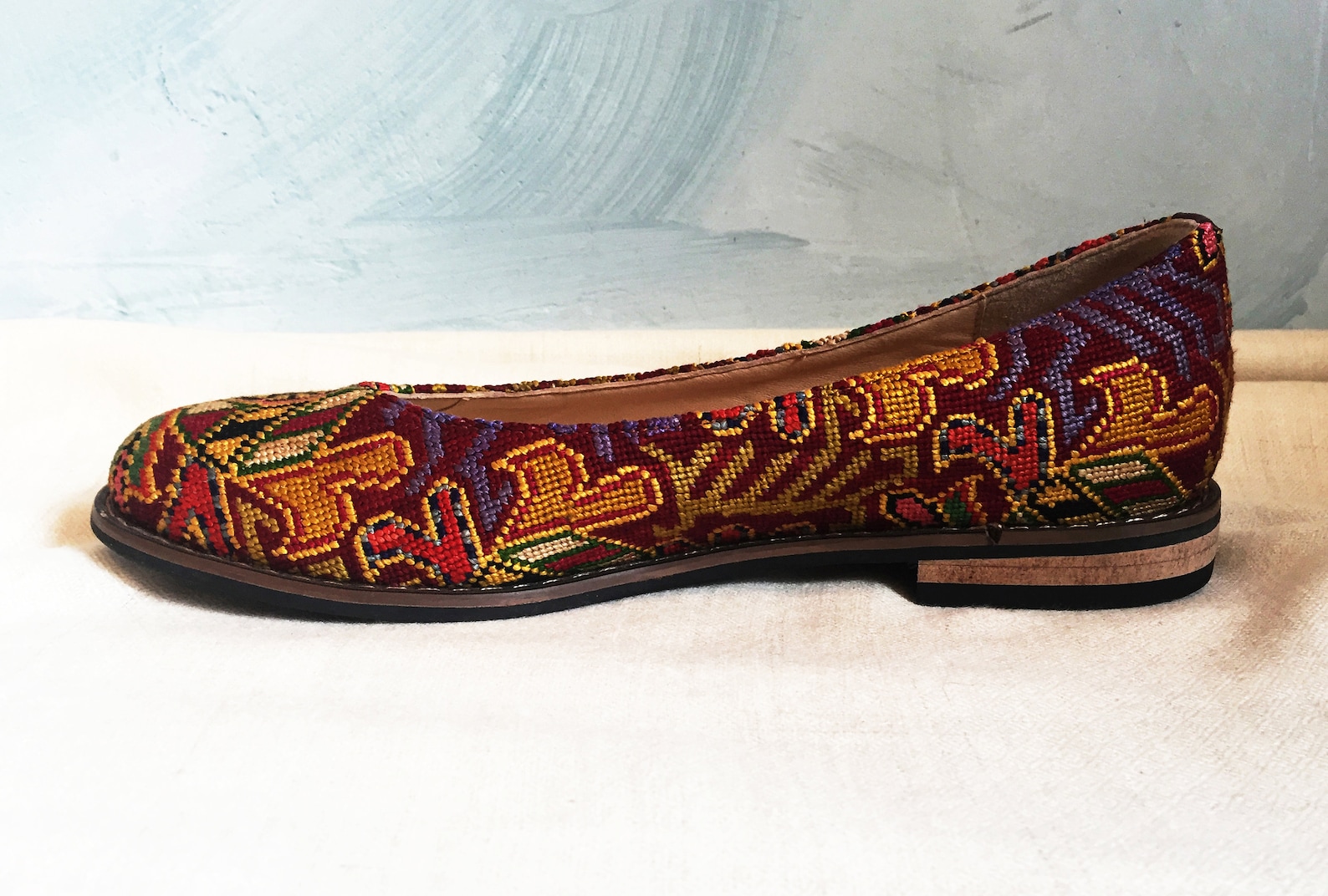 embroidered ballet flats- size 38 (us 7.5) silk petit point uzbekistan boho festival rounded toe slip on needlepoint paisley flo