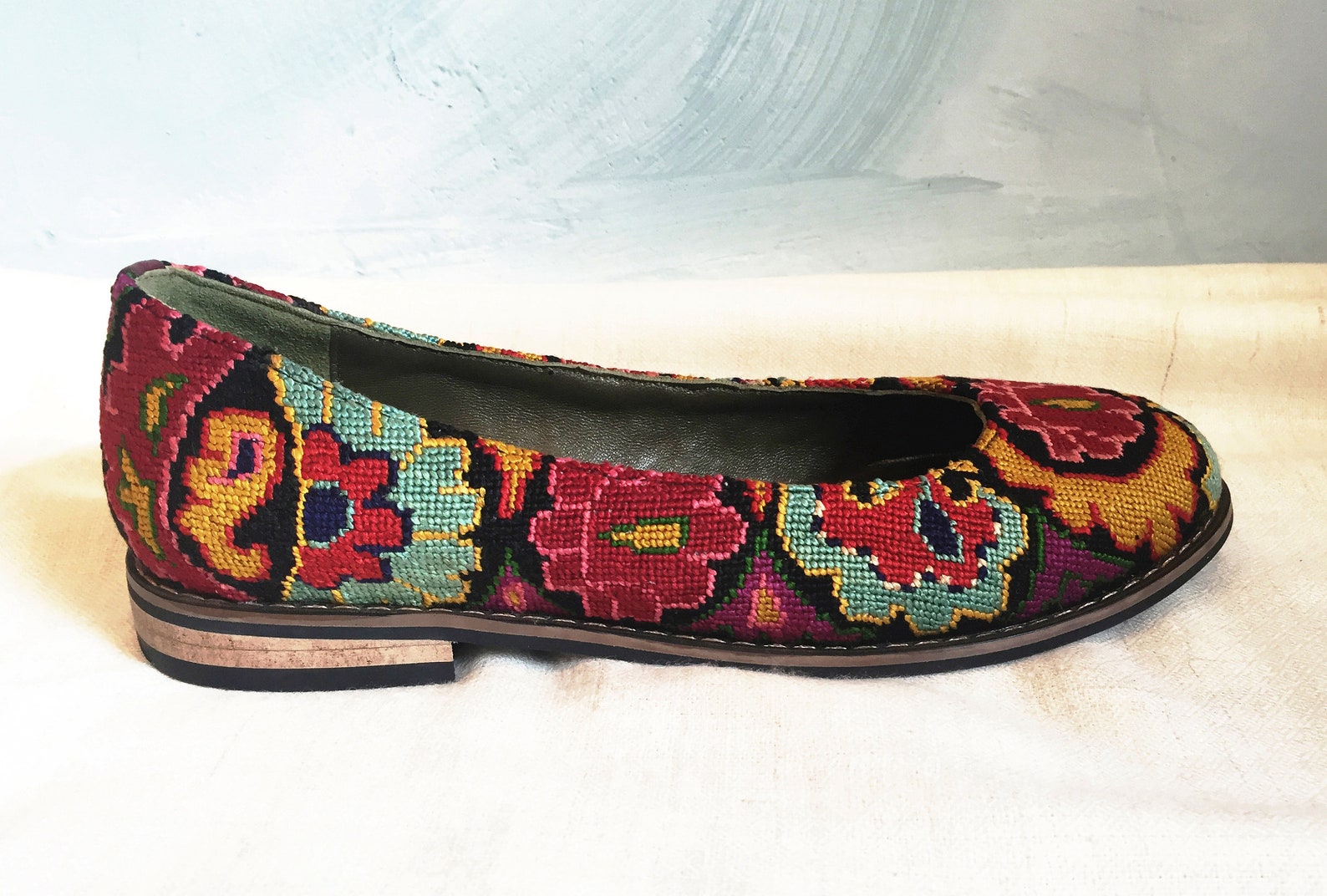 embroidered ballet flats- size 38 (us 7.5) silk petit point uzbekistan boho festival rounded toe slip on needlepoint paisley flo