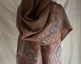 Chal de lana Kani Paisley tejido a mano: Cacao de Cachemira, borde multicolor