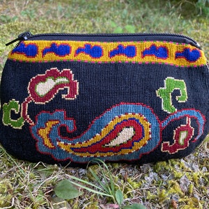 Pochette Organisateur de maquillage Portefeuille zippé Organisateur de sac à main Soie Petit Point Ethnique brodé Ouzbékistan Art populaire Cachemire Suzani