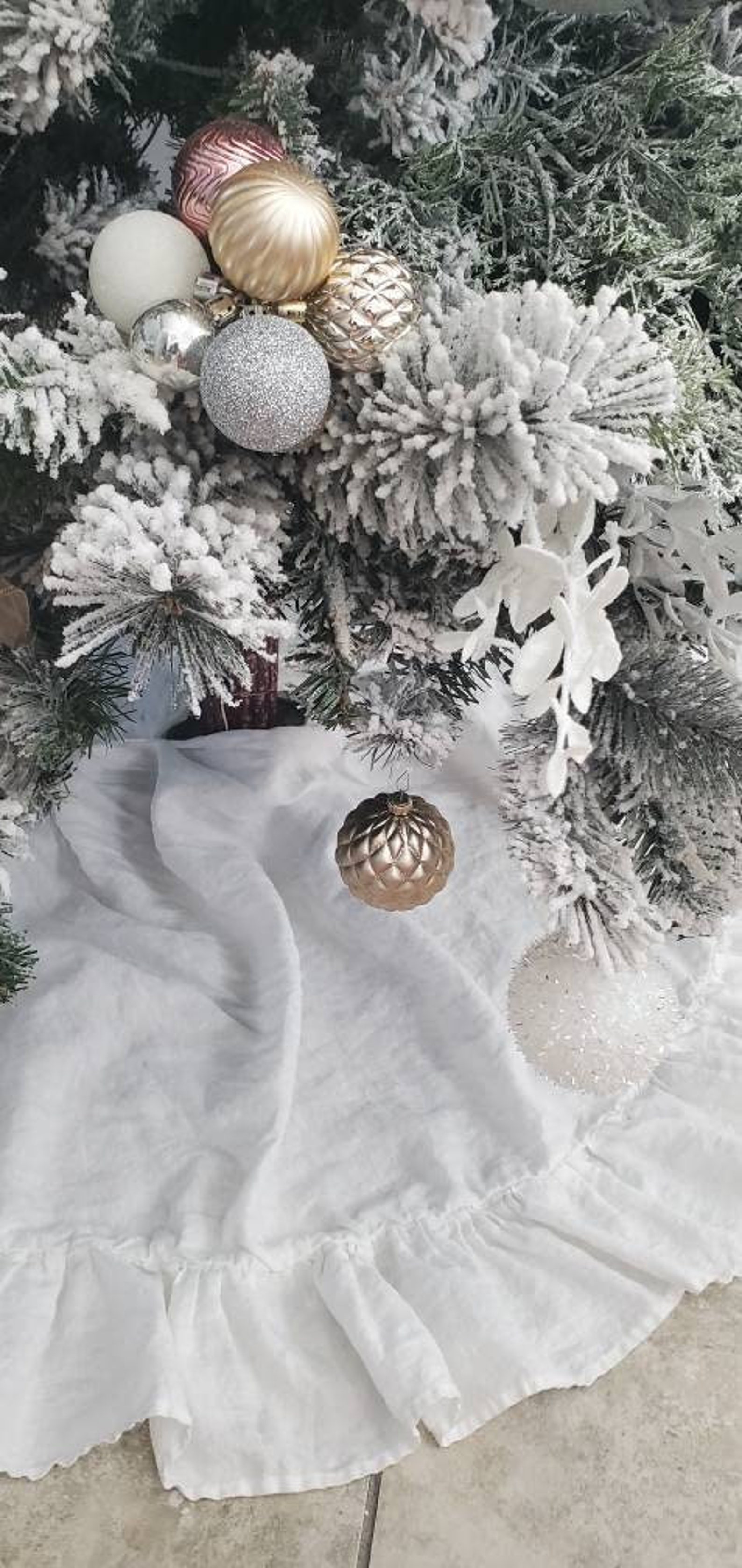 Image of French Country Linen Christmas Tree skirt