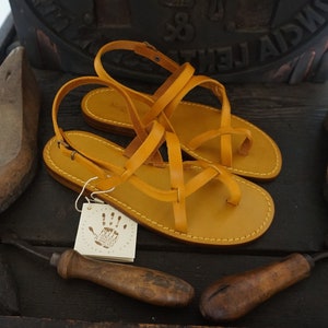 Women Franciscan sandals in leather and Vegetable tanned Leather