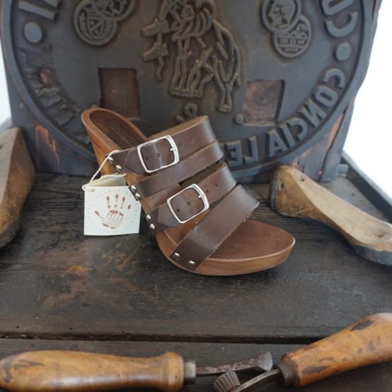 clog with high heel made in Italy Handmade wooden clog in Vegetable tanned leather Mario Doni hand made