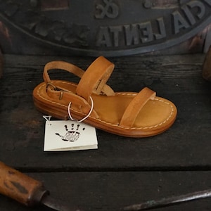 Little Girl Sandals in Leather and Leather, Mario Doni customizable handcrafted Child Sandal, Made in Italy summer sandals with strap