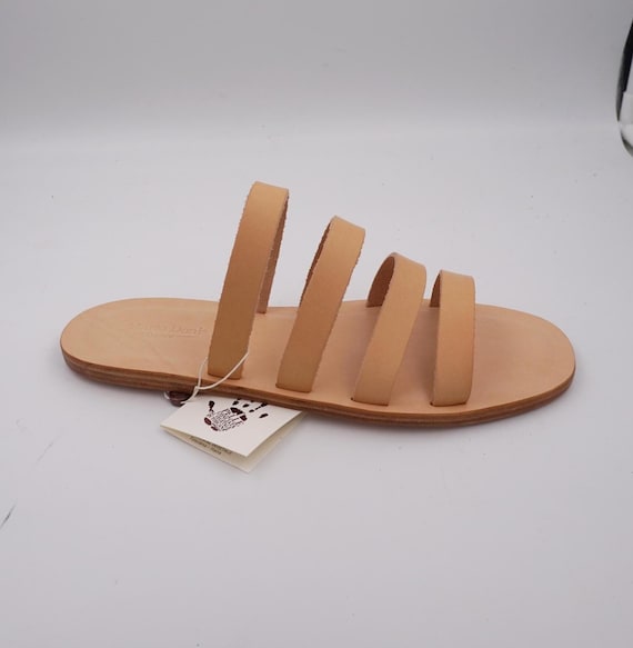 Handgefertigte Herrensandalen aus Leder und pflanzlichem Leder