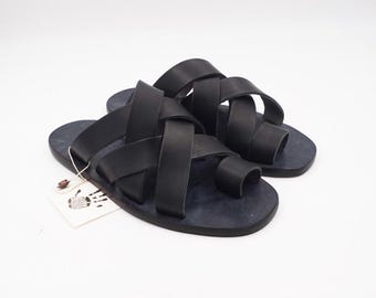 Handgefertigte Herrensandalen aus pflanzlich gegerbtem Leder und echtem Leder