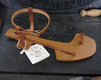 Handmade Barefoot Sandals in Leather and Vegetable Leather Made Italy, Man thong Sandal, Mario doni barefoot shoes, Minimalist Sandal