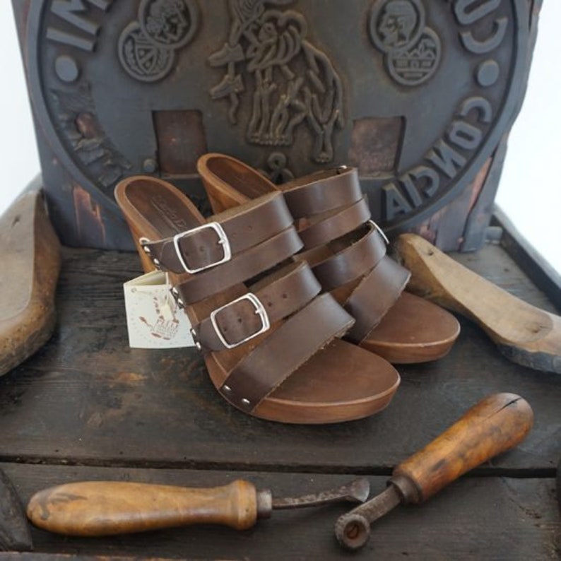 clog with high heel made in Italy Handmade wooden clog in Vegetable tanned leather Mario Doni hand made