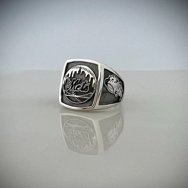 New York Mets Signet Ring Sterling Silver Oxidized Emblem