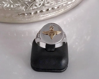 Parachute Regiment Bespoke Ring 9 Carat Gold Emblem