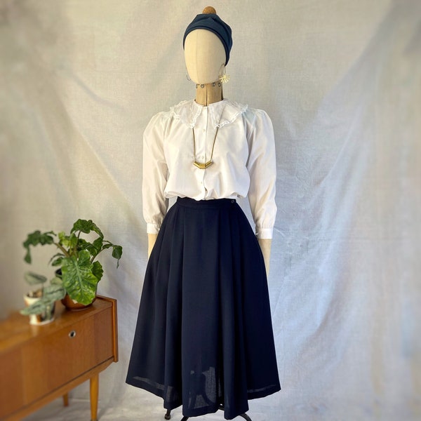 Vintage 80s navy blue pleated wool mix crepe long midi skirt 29”