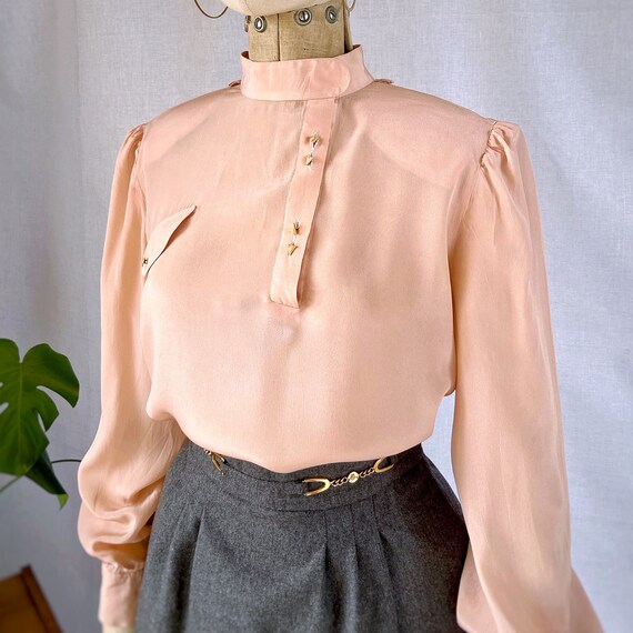Vintage 70s 80s  silk mix blouse in soft peach ap… - image 2