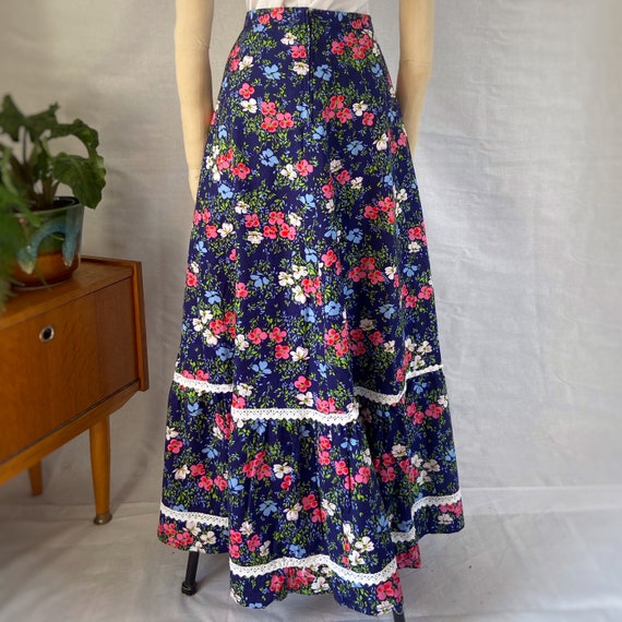 Vintage 70s floral navy blue prairie folk peasant… - image 5