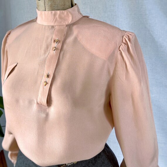 Vintage 70s 80s  silk mix blouse in soft peach ap… - image 5