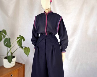 Vintage 70s/ 80s  navy blue wool wide culottes trousers/ palazzo pants with high wide waist XS