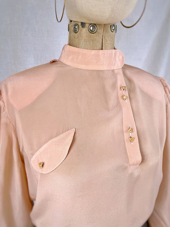 Vintage 70s 80s  silk mix blouse in soft peach ap… - image 3