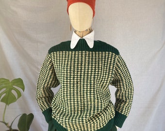 Vintage 60s 70s chunky green cream houndstooth pattern wool knitted boat neck boxy jumper M/L