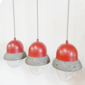 Maayan Pendant Lightweight Concrete Lamp Red