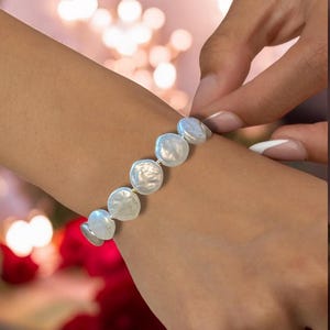 Coin Pearl Bracelet, Wedding Jewelry Gift for Her, Elastic Magnetic Pearl Bracelet, Bridal Gift, Minimalist Pearl Bracelet, Birthday Jewelry