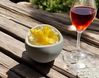 Vela de cera de abeja y vainilla en maceta artesanal: decoración natural para el hogar
