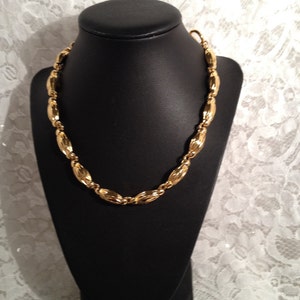 Vintage Worthington Bright Gold Chunky Necklace, Toggle Clasp, Book Chain Link Necklace, Choker Length.
