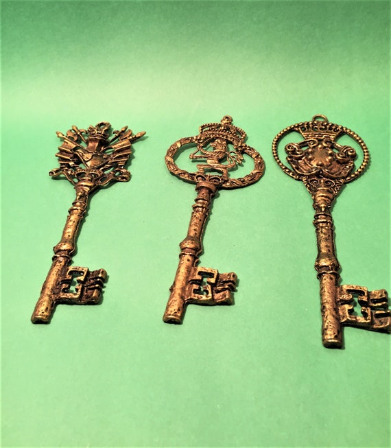 Set Of Three Oversized Decorative Metal Keys Medieval Look Etsy