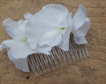 Hair Accessory - Decorative Hair Comb - Wedding Accessory - White Hydrangea Hair Accessory - White Floral Hair Comb - Decorated Hair Comb