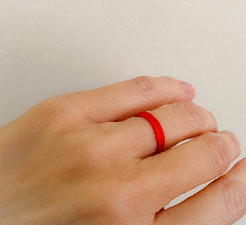 Red string of fate pinky ring - Etsy 日本