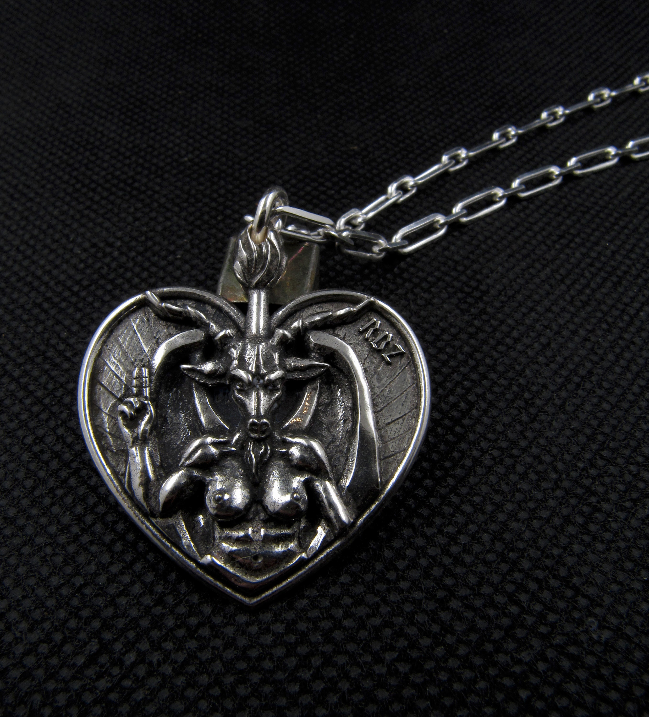 Large Baphomet Inverted Pentagram Goat Pendant Occult Chain Necklace UK SELLER Large Baphomet Inverted Pentagram Goat Pendant Occult Chain Necklace UK SELLER