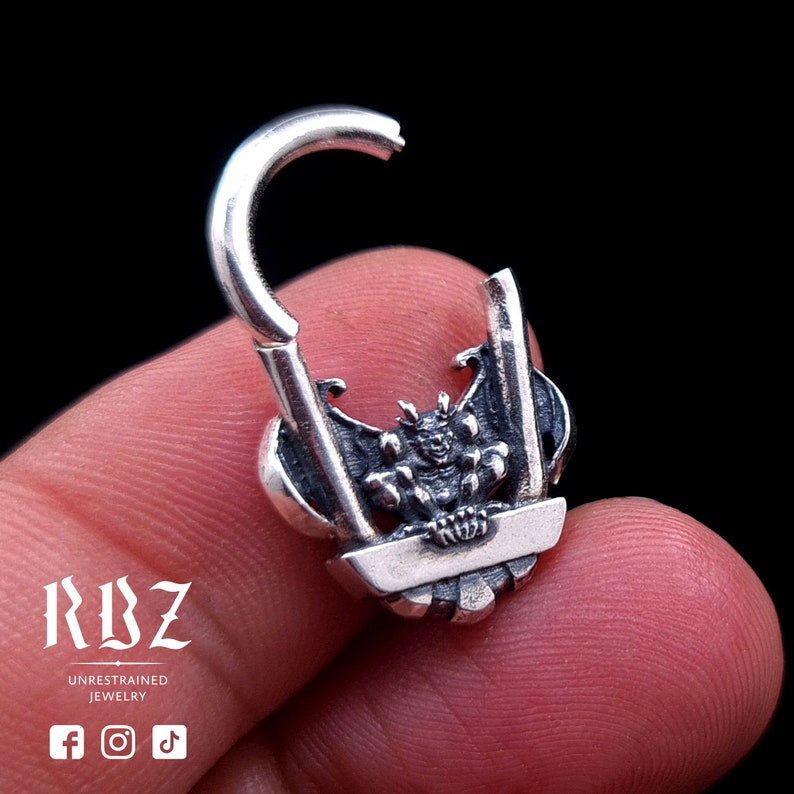Creepy Rin Gargoyle Septum Ring, Goth Bat Clicker, Septum Ring 16g, Septum Ring ...